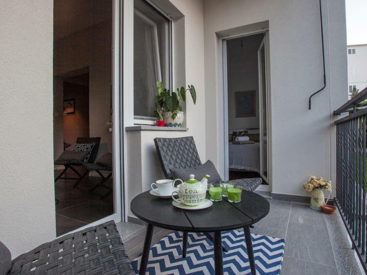 Ami Apartment