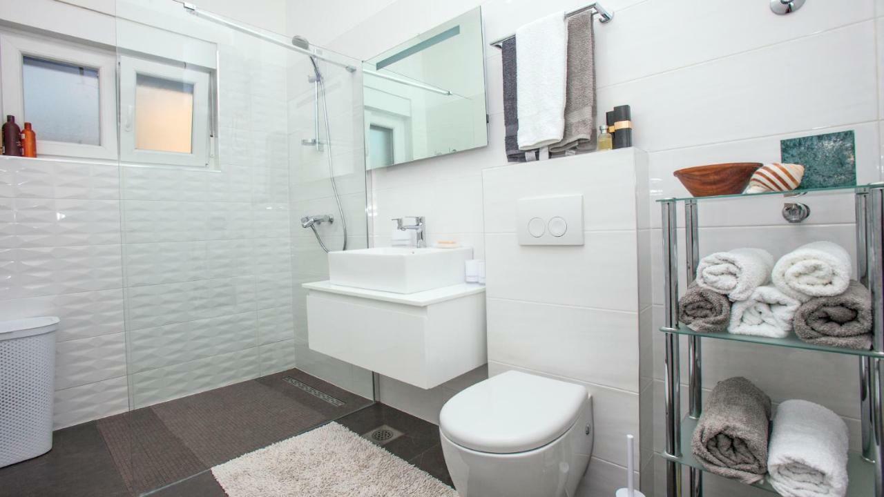 Ami Apartment